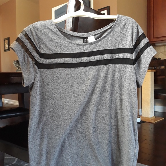 Womens top - Picture 1 of 2